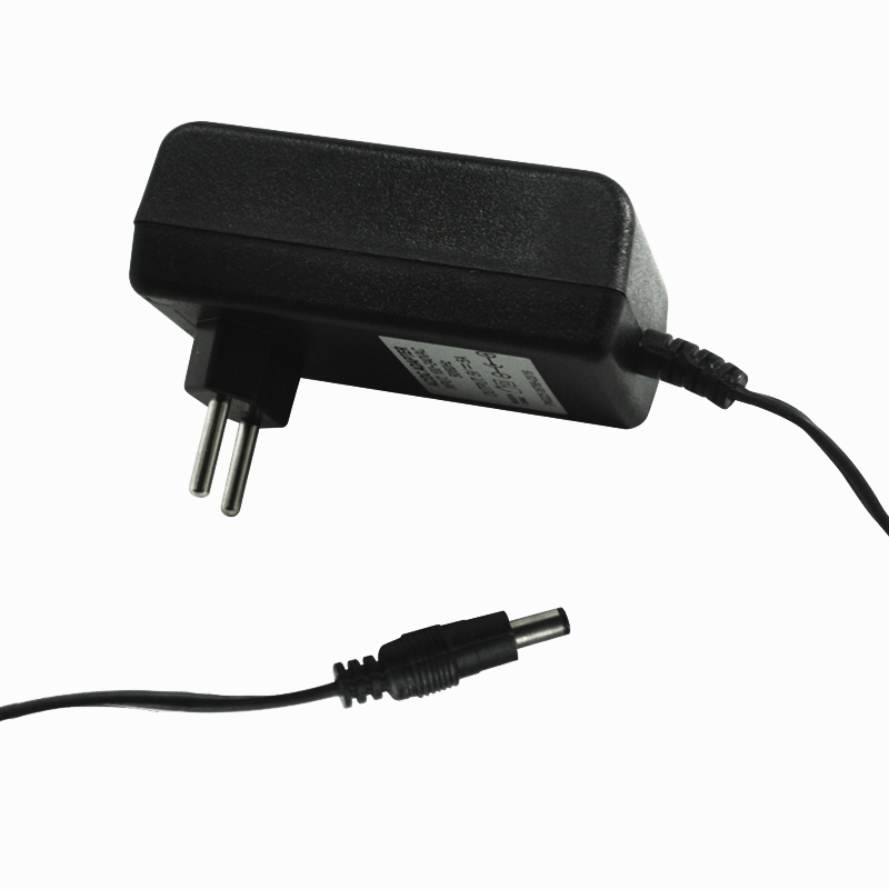 Fonte Chaveada - 5Vdc - 5A - Plug 5,5x2,1 (+) - Bivolt - Ref. 225